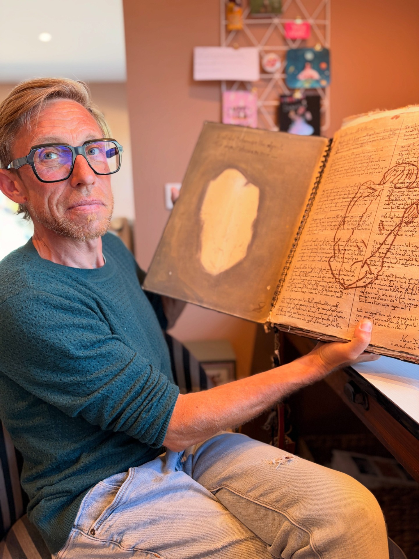 Jurgen Spileers met het Book of Wisdom